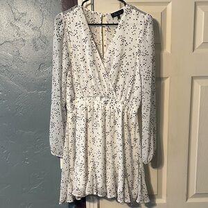 Trixxi White and Black Long Sleeve Dress